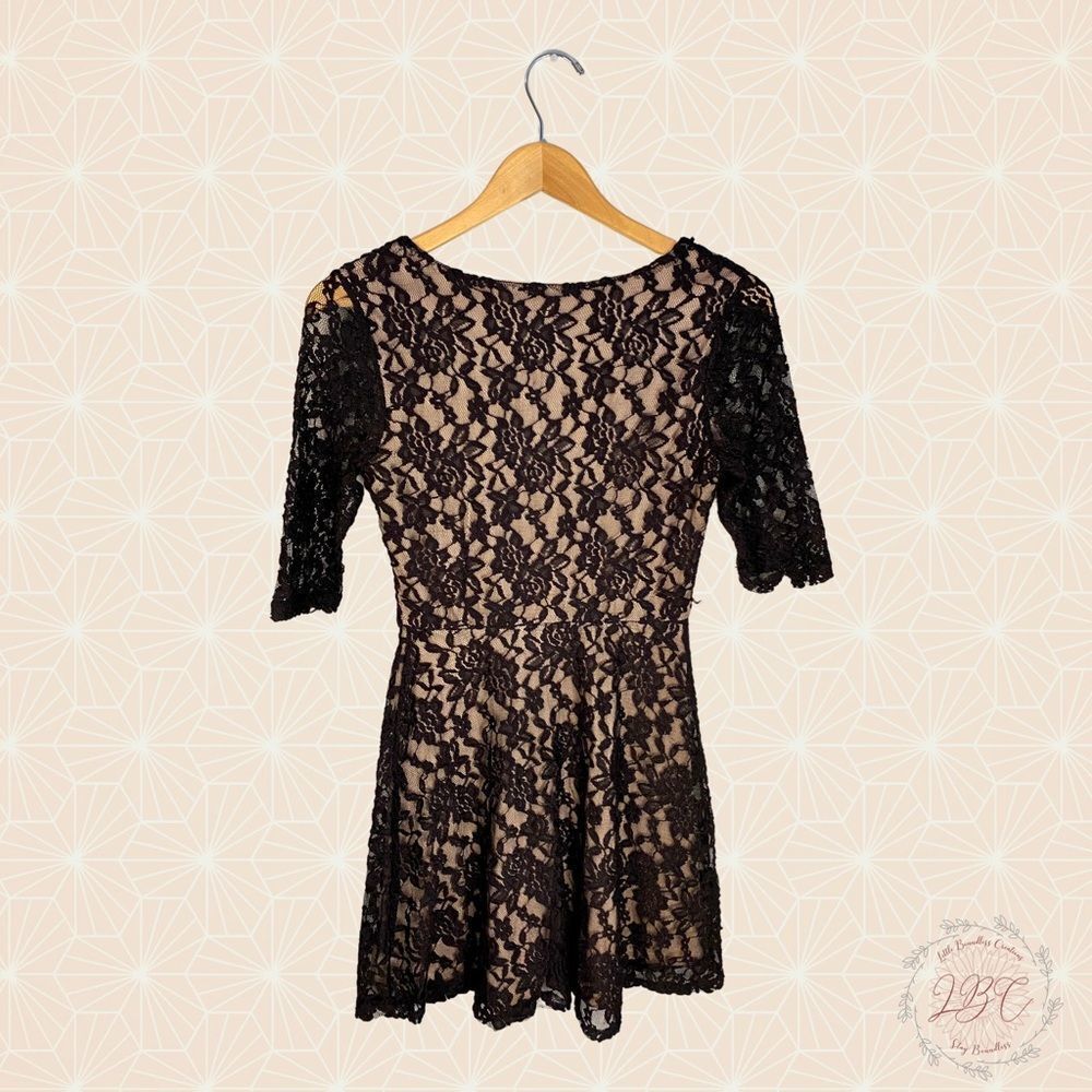 Floral Lace Dress - Picture 3 of 13